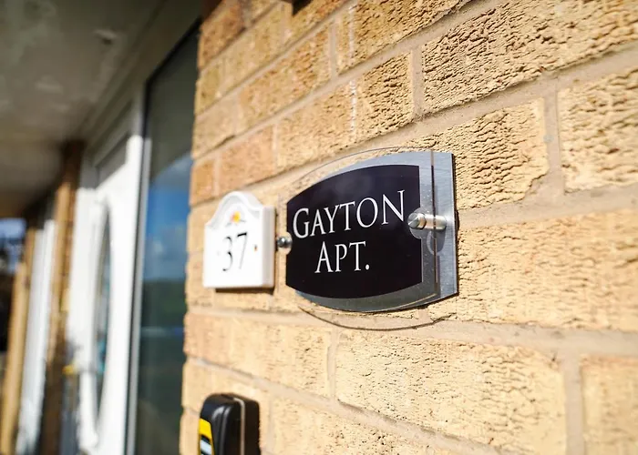 2Br-Gayton Apt-Free Parking-Wifi-Full Kitchen-Workers