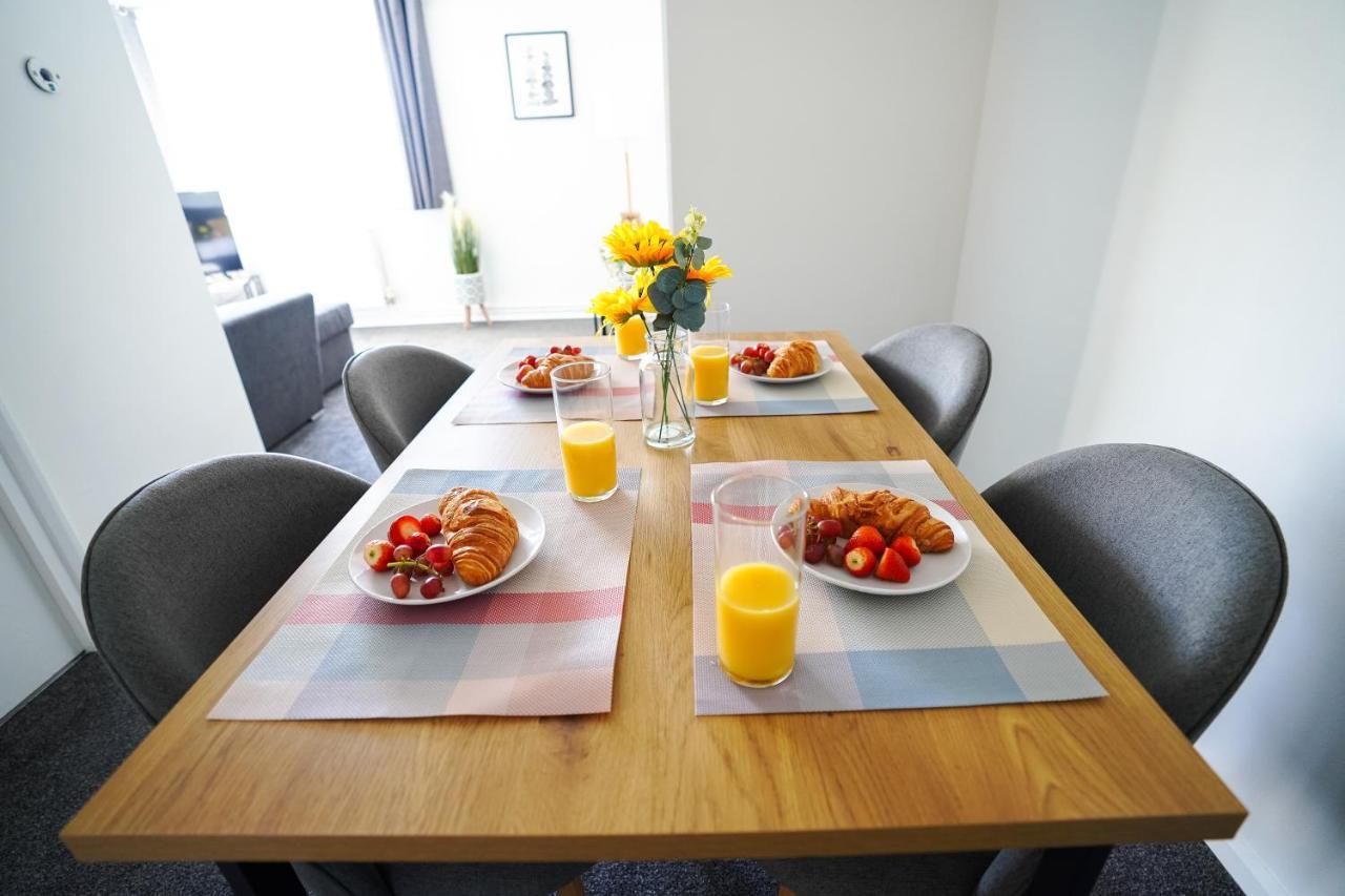 Apartment 2br-gayton Apt-free Parking-wifi-full Kitchen-workers *