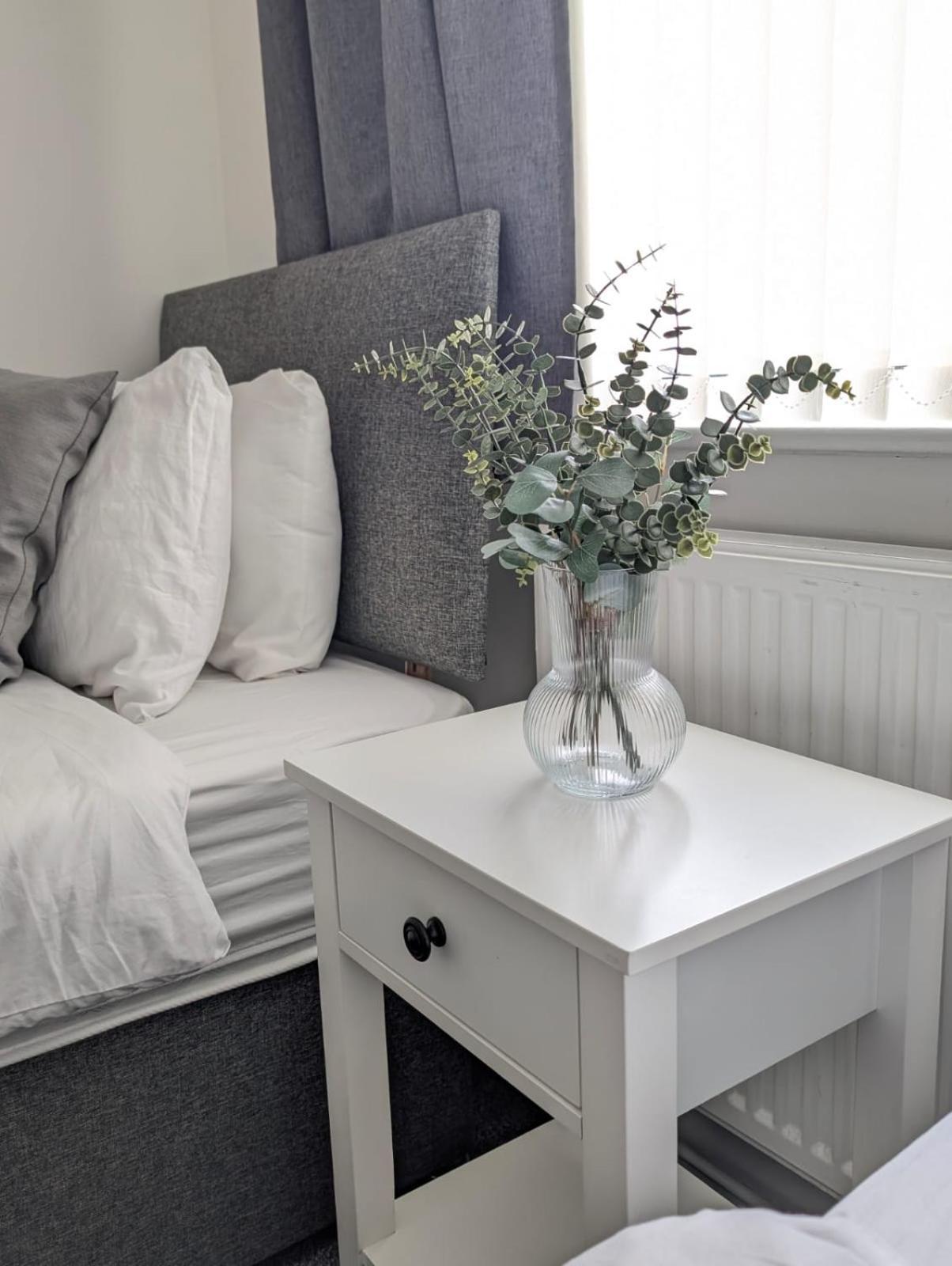 2br-gayton Apt-free Parking-wifi-full Kitchen-workers Apartment